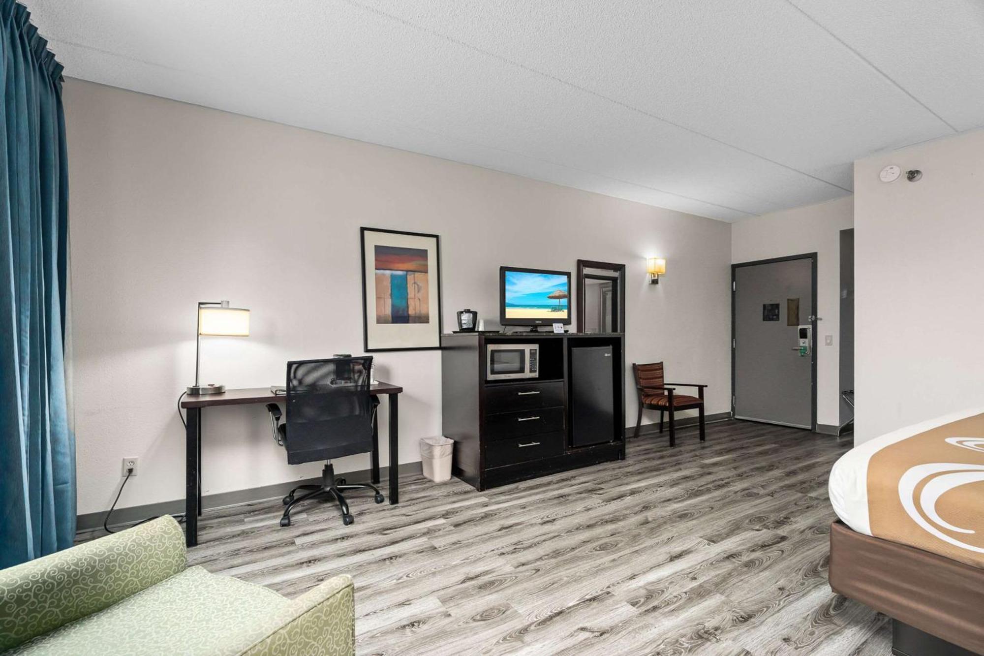 Quality Inn & Suites Mall Of America - Msp Airport Bloomington Exterior foto