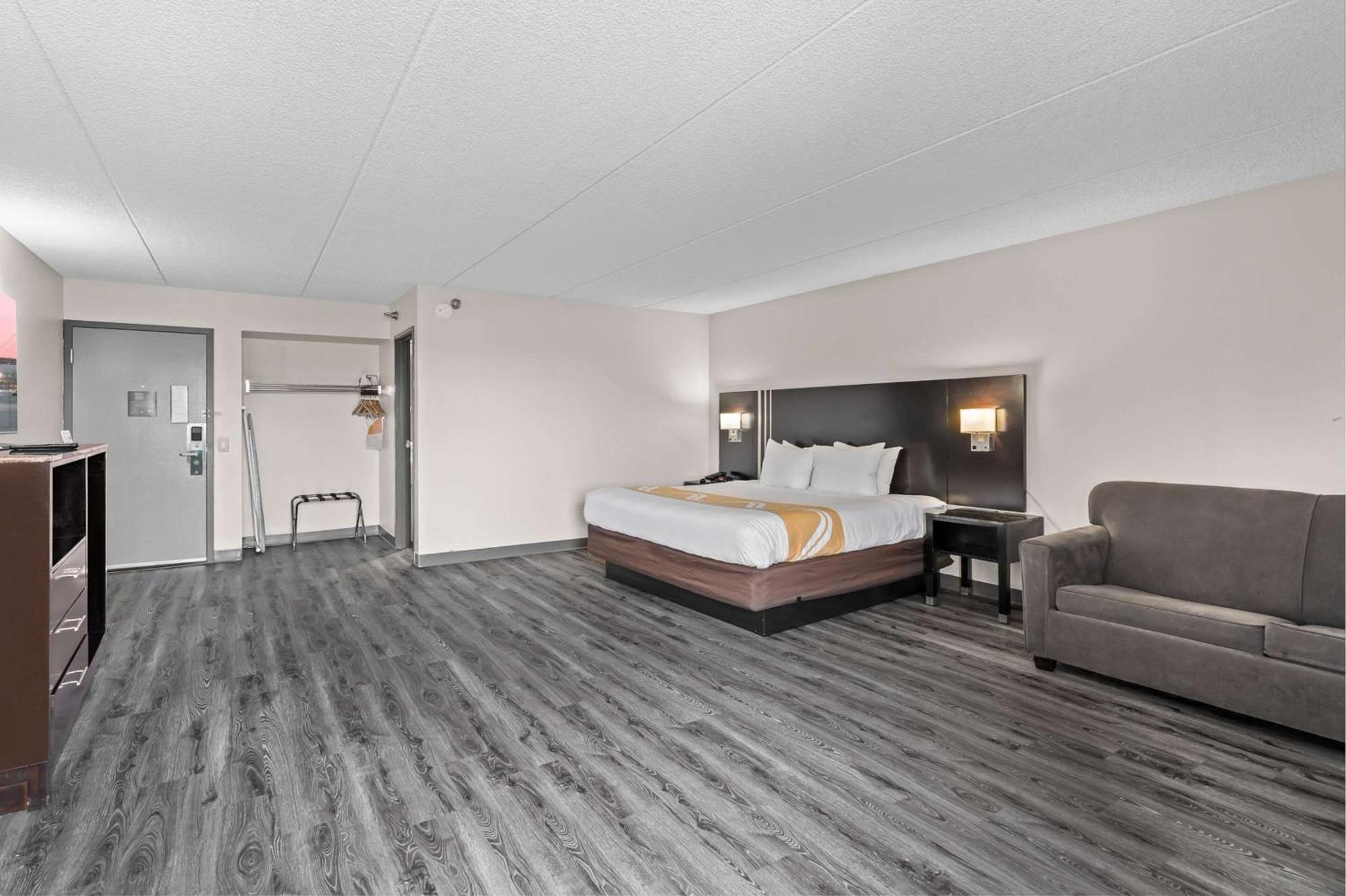 Quality Inn & Suites Mall Of America - Msp Airport Bloomington Exterior foto
